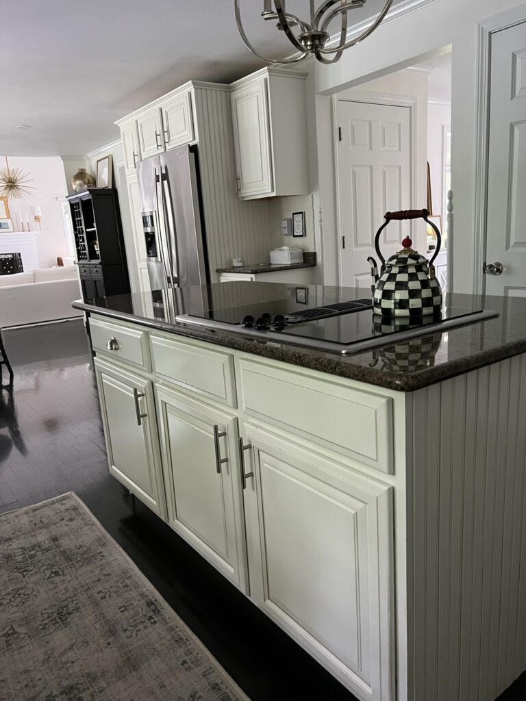 Karyn Heard kitchen before 3